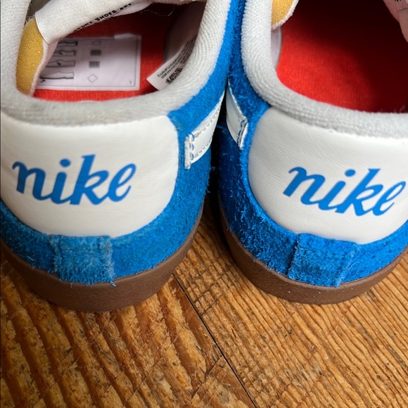 Nike Blue and White Retro Sneakers - Picture 5 of 7